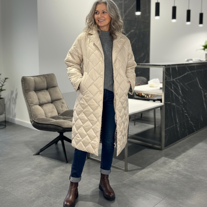 Evelyn | Timeless Reversible Quilted Coat